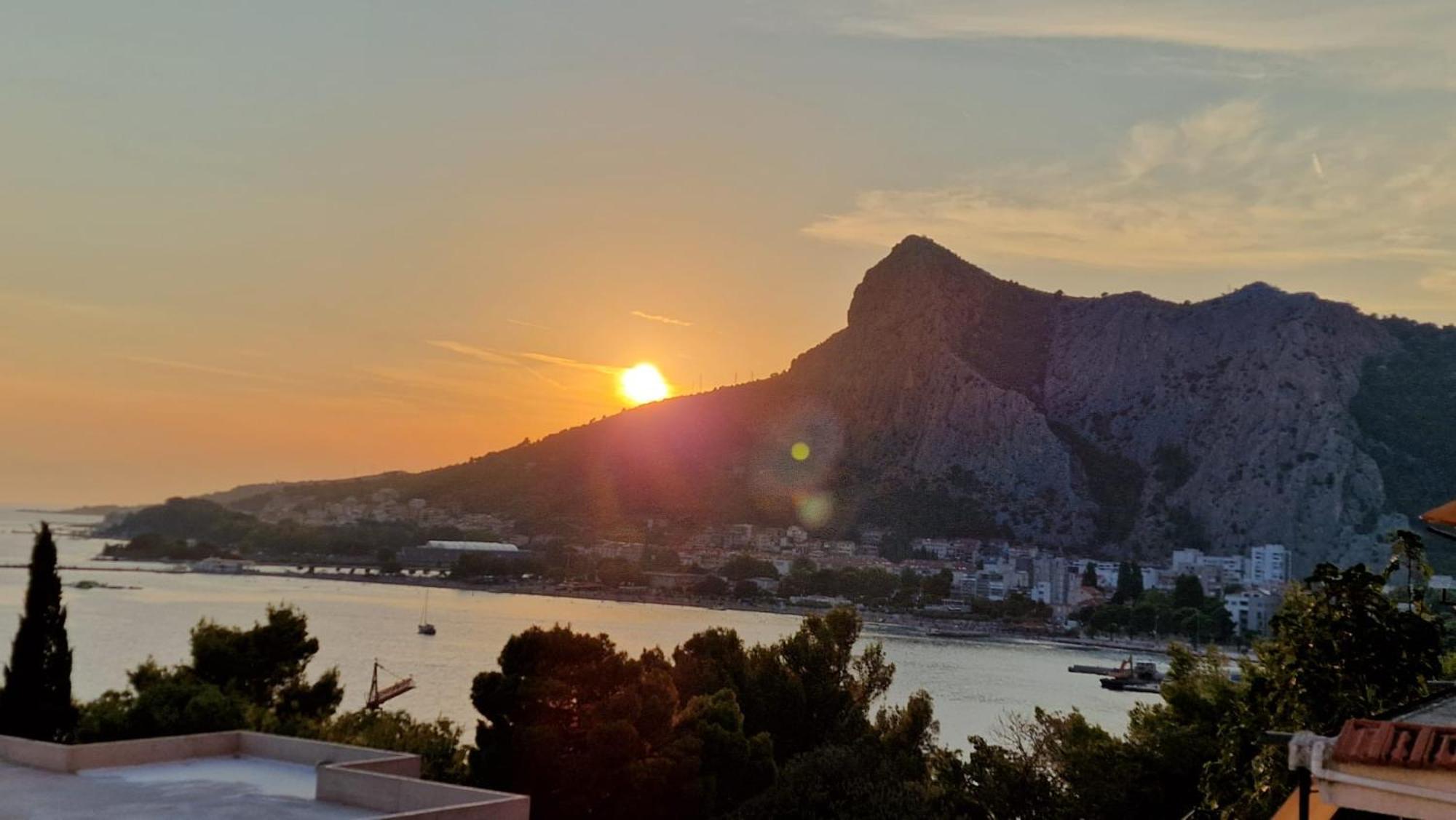 Sea View Panorama Apartment L Omis Exterior photo